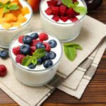 Care sunt beneficiile iaurtului grecesc: 6 motive bune pentru a